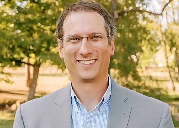 Photo of ADAM W. CROW, CONDITIONS TREATED: Hygiene Health and Wellness and Sleep Apnea TREATMENTS OFFERED: Single-Visit Crown, Implant, Bonding, Smile Makeover, Porcelain Veneers, Teeth Whitening, Clear Aligners, Fillings, Dental Implants, Missing Teeth, Bridges, Crowns, Dentures &amp; Partials in CHATTANOOGA