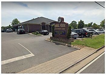 Photo of ANIMAL HOUSE VETERINARY CLINIC, Veterinary clinics specialist