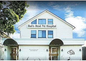 Photo of BULL’S HEAD PET HOSPITAL, Feline Vaccination, Canine Vaccination, Grooming, Boarding, Doggy Daycare, Dentistry, Exotics, Radiology and Ultrasound, Surgery, Physical Examinations, Puppy and Kitten, Preventive Medicine, Ophthalmology and Pain Management, Pet Lodging, Daycare/Playcare &amp; Preventative Care in STAMFORD