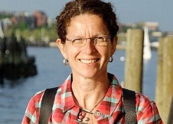 Photo of DR. AMÉLIE GERVAISE, CONDITIONS TREATED:  Endometriosis, Hypertension, Miscarriages, Multiple Gestation, Ovarian Cyst and Infertility 
TREATMENTS OFFERED:  Laparoscopy &amp; Ultrasound in GATINEAU