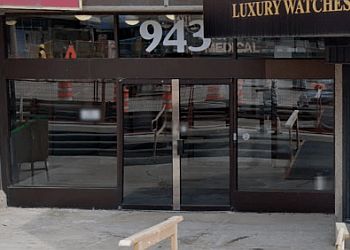 Photo of DR. DENA BLOOMENTHAL, Labor, Delivery, Birth Control, Multiple Gestation, Infertility, Pregnancy Disorders, Miscarriage, Prenatal Care, Ovarian Cysts, Menopause Issue &amp; High-Risk Pregnancies in VANCOUVER