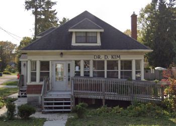 Photo of DR. DENNIS KIM, CONDITIONS TREATED:
Interstitial Cystitis, Bladder Disease, Urinary Tract Infections, Prostate Cancer Treatment, Erectile Dysfunction, Overactive Bladder, Kidney Stones &amp; Enlarged Prostate in CAMBRIDGE