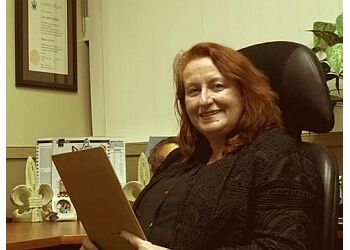 Photo of DR. LISA TREPANIER, PH.D, C. PSYCH, Psychologists specialist