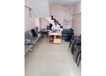 Photo of DR. NIKHIL TAMBOLI, Ear Wax, Ear Pain, Throat Pain, Tonsil, Sinus, Thyroid, Nose Pain, Nasal Infection, Blocked Nose, Nasal Disorders, Vertigo Surgery, Nasal Endoscopy &amp; Speech Audiometry in RAIPUR