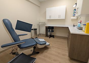 Photo of DR. SHAEL J. WEINBERG, CONDITIONS TREATED: Sprains, Strains, Heel Spurs, Plantar Fasciitis, Shin Splints, Corns, Calluses, Bunions, Plantar Warts, Hammertoes, Thick/Ingrown Toenails, Fungus, Skin and Nail Infections, Diabetic and Arthritic Foot Care
TREATMENTS OFFERED: Custom Made Orthotics &amp; In-Office Surgical Correction of Foot Deformities in GUELPH