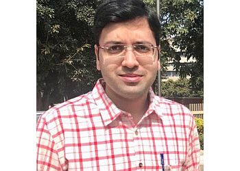 Photo of DR. UJWAL VITTHAL YEOLE, Convexity Meningiomas, Pituitary Adenomas, Lumbar and Cervical Intervertebral Discectomies, Complex Skull Base and Neuroendoscopy Surgeries, Cerebellopontine Angle Tumours &amp; Meningiomas in KALYAN DOMBIVALI