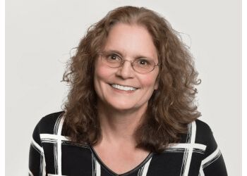 Photo of JULIE E. TANK, MD, Nephrologists specialist