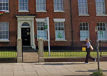 Photo of METRO PHYSIO MANCHESTER, Arthritis, Fibromyalgia, Neck (Cervical Spine), Upper Back (Thoracic Spine), Shoulder, Upper Arm Elbow, Forearm, Wrist, Hand, Lower Back (Lumbar Spine), Hip/Groin, Upper Leg, Knee, Lower Leg, Ankle &amp; Foot Pain in SALFORD