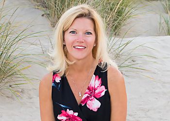 Photo of PAIGE DOWNS, CONDITIONS TREATED: Periodontal Disease TREATMENTS OFFERED: Cosmetic Dentistry, Porcelain Crowns (Caps) and Veneers, Fixed Bridge, Procera Crown, Orthodontics, Endodontics (Root Canal Treatment), Restorations, Teeth Whitening, Periodontal Scaling &amp; Root Planing in VIRGINIA BEACH