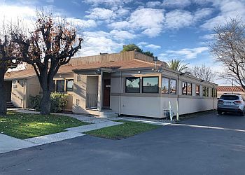 Photo of STEPHEN DEAL, CONDITIONS TREATED: Celiac Disease, Diarrhea, Ulcerative Colitis, Hemorrhoids, Heartburn, Colorectal Cancer, Diverticular Disease, Esophageal Cancer, Gallstones, GERD, Fecal / Bowel Incontinence, Inflammatory Bowel Disease, Irritable Bowel Syndrome, Cirrhosis of the Liver, Crohn&#x27;s Disease &amp; Pancreatic Cancer TREATMENTS OFFERED: Colonoscopy, Colon Cancer Screening, Upper Endoscopy, ERCP, Esophageal Manometry, Colon Polypectomy, EUS &amp; Infusion Therapy for IBD in CHARLOTTE