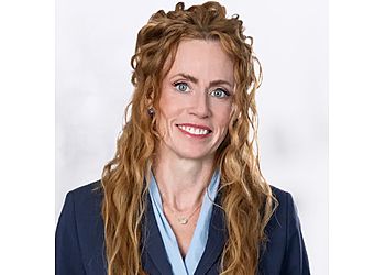 Photo of SUZANNE G. ELTON, CONDITIONS TREATED: Arthritis, Carpal Tunnel Syndrome, Cubital Tunnel Syndrome, Dupuytren’s Disease, Dupuytren’s Contracture, De Quervain’s Tenosynovitis, Ganglion Cysts &amp; Trigger Finger
TREATMENTS OFFERED: Minimally Invasive Carpal Tunnel Surgery, Tennis Elbow Treatment &amp; Arthroscopy in OVERLAND PARK