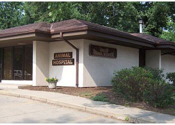 Photo of VALLEY ANIMAL HOSPITAL, Imaging, Wellness Care, General and Internal Medicine, Preventive Care, Pet Lodging, Radiology, Endoscopy, Surgical, Dentistry, Vaccinations, Dermatology, Laser Therapy, Digital Radiography, Weight/Pain Management, Diagnostic, Spay/ Neuter, Parasites, Physical Examinations, Medication, Laboratory Testing, Ultrasound &amp; Heartworm Disease in AKRON