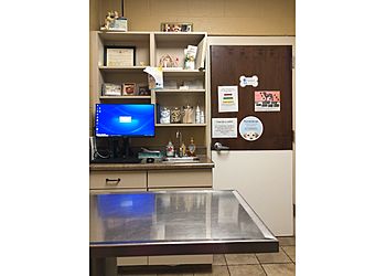 Clinic photo/Office of Dr. ANIMAL MEDICAL CENTER