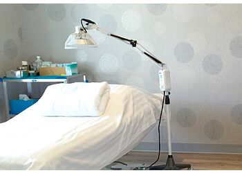 Clinic photo/Office of Dr. BLUEWHITE HEALTH CLINIC