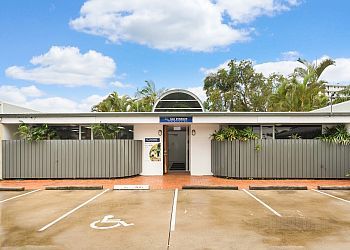 Clinic photo/Office of Dr. DAN EVERSON