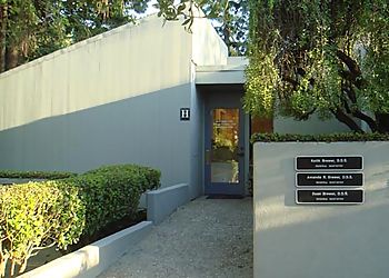 Clinic photo/Office of Dr. DEAN BREWER