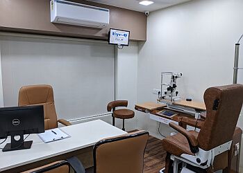 Clinic photo/Office of Dr. DR. BHUSHAN GHODKE