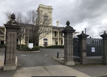 Clinic photo/Office of Dr. DR CHRIS HENGEL