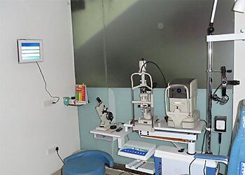 Clinic photo/Office of Dr. DR. DEEPENDER CHAUHAN
