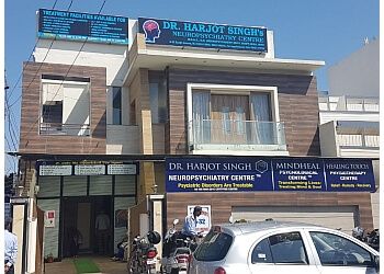 Clinic photo/Office of Dr. DR. HARJOT SINGH MAKKAR