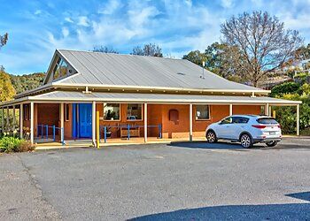 Clinic photo/Office of Dr. DR JONATHAN LEWIN