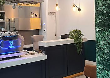 Clinic photo/Office of Dr. DR LINCOLN HARRIS