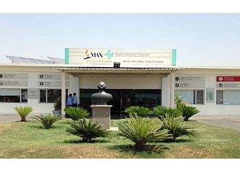 Clinic photo/Office of Dr. DR. MANOJ K. JOHAR