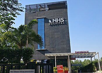 Clinic photo/Office of Dr. DR. NAVEEN CHITKARA