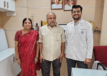 Clinic photo/Office of Dr. DR. RAVINDRA MAHAJAN