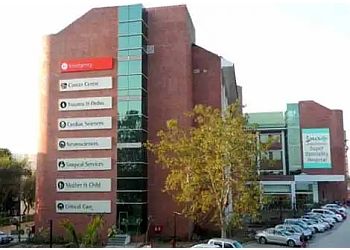 Clinic photo/Office of Dr. DR. RISHI DHAWAN