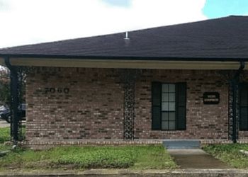 Clinic photo/Office of Dr. DR. ROBERT D. WILSON