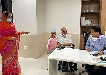 Clinic photo/Office of Dr. DR. SURESH ADVANI MBBS