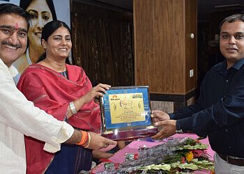 Clinic photo/Office of Dr. DR. TARUN VARSHNEY