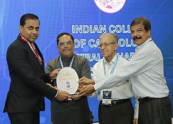 Clinic photo/Office of Dr. DR. VINOD THOMAS