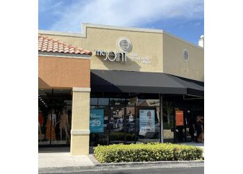 Clinic photo/Office of Dr. DR. YUSSEF CHILEUITT