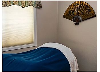 Clinic photo/Office of Dr. EARTH-MOON ACUPUNCTURE