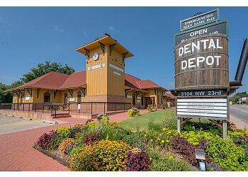 Clinic photo/Office of Dr. GLENN ASHMORE