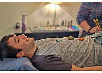 Clinic photo/Office of Dr. HEALING HANDS INC.