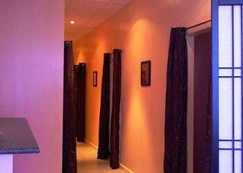 Clinic photo/Office of Dr. KNEADING MASSAGE