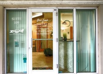 Clinic photo/Office of Dr. LAURA GONZALEZ