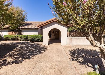 Clinic photo/Office of Dr. LAUREN EDWARDS DDS