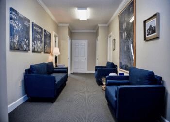 Clinic photo/Office of Dr. LONNIE T. SCARBOROUGH