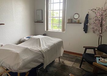 Clinic photo/Office of Dr. LUMINA MASSAGE