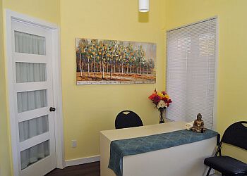 Clinic photo/Office of Dr. MASSOTHERAPIE JULIE PARÉ | GRANBY