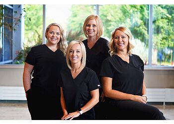 Clinic photo/Office of Dr. MITCHELL J. HENRY