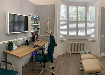 Clinic photo/Office of Dr. NEWLAND CHIROPRACTIC &amp; NEUROLOGY CENTRE