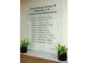 Clinic photo/Office of Dr. RAY K. PARKER