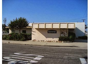 Clinic photo/Office of Dr. RICHARD LEE