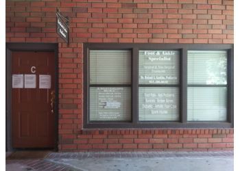 Clinic photo/Office of Dr. ROLAND GASKINS