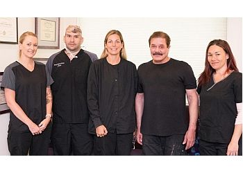 Clinic photo/Office of Dr. S. LARRY SCHLESINGER